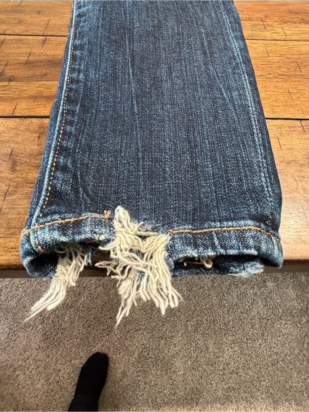 Buckle Black Dark Blue Cropped Ankle Jeans - Picture 7 of 7